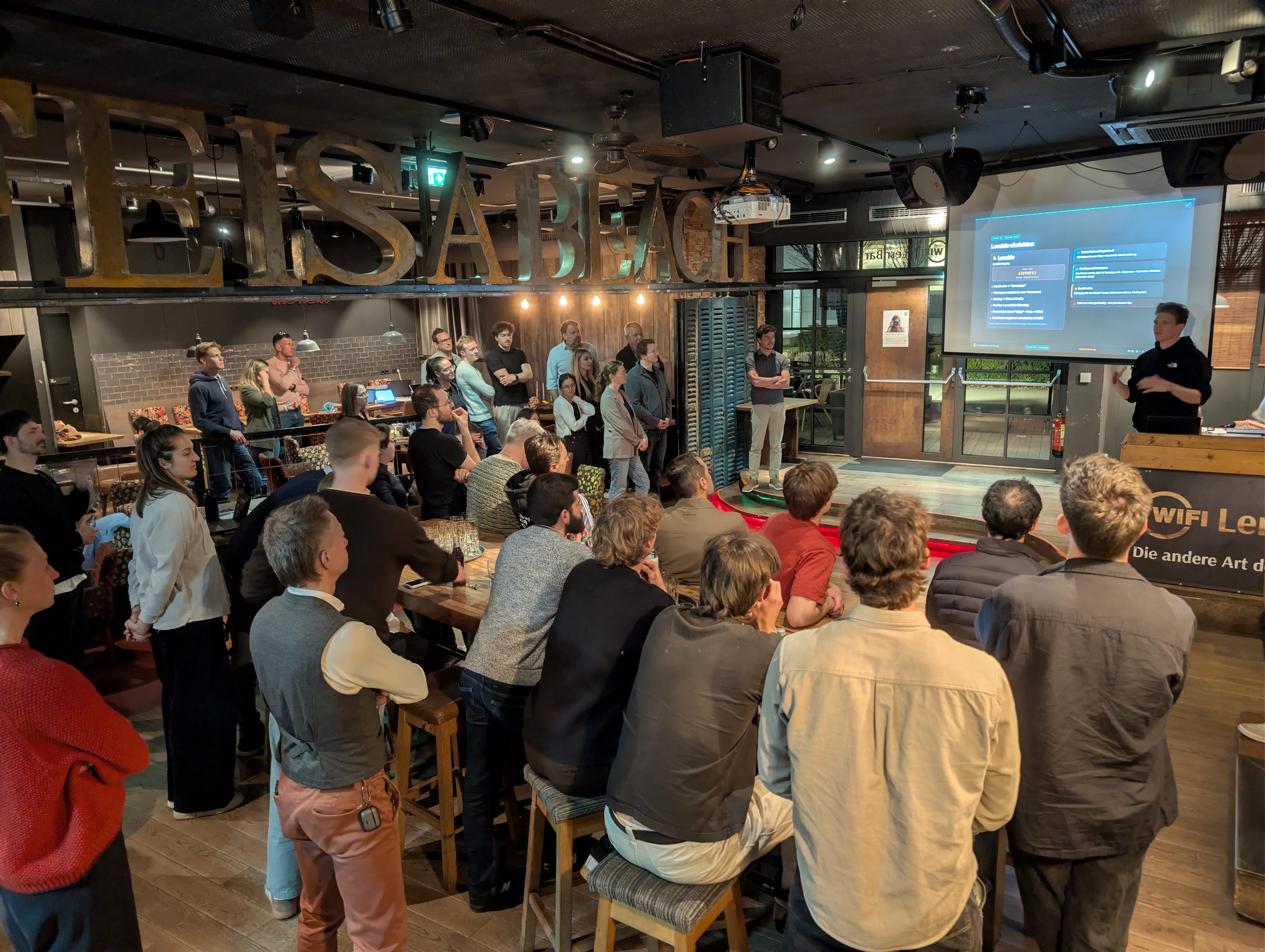 B#ONE Buildathon — 43 Menschen bauen zehn Prototypen ohne Code